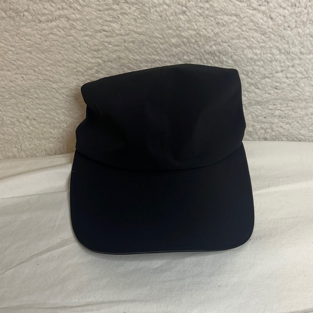 BRAND NWT LULULEMON HAT